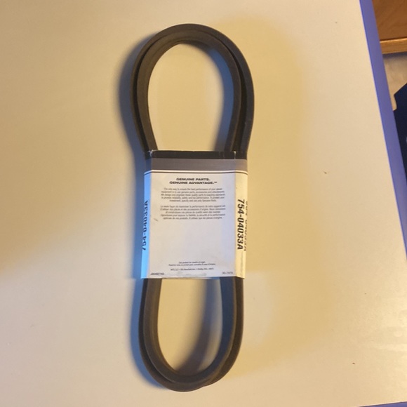 Genuine Parts Troy-Bit/ Cub Cadet 42 inch deck belt 954-04033A - Picture 2 of 4